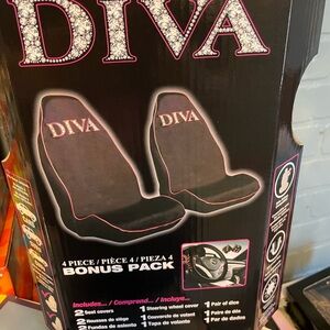 Diva Car Seat Covers with Pink Trim